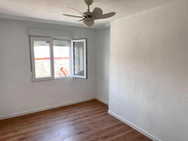 Piso en calle Aurelio Coquillat Pascual, 39