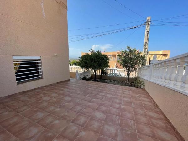 Chalet adosado en calle Aragón