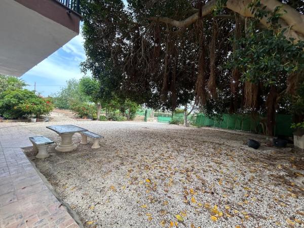 Casa independiente en Costera Encarnelles