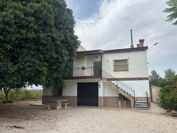 Casa independiente en Costera Encarnelles