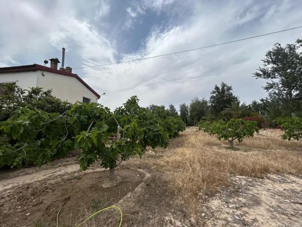 Casa independiente en Costera Encarnelles