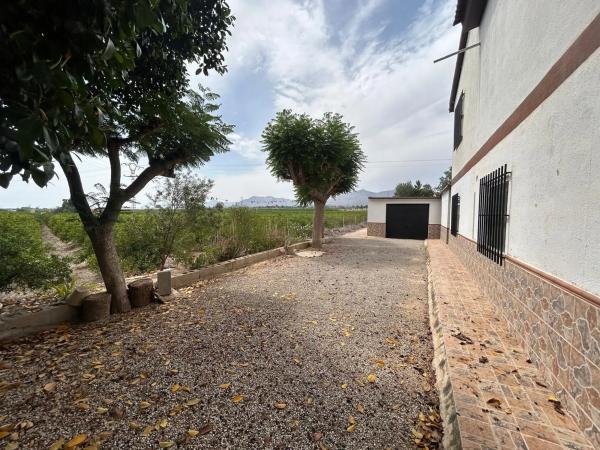 Casa independiente en Costera Encarnelles