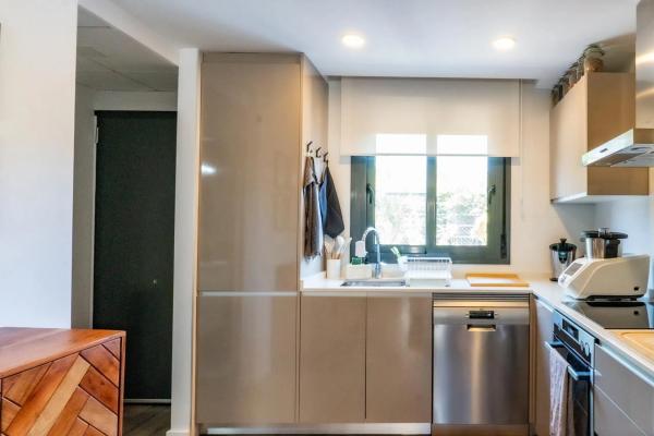 Casa independiente en calle Alger