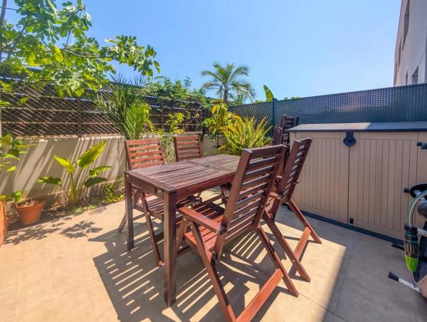 Casa independiente en calle Alger