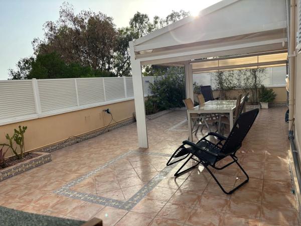 Chalet adosado en calle Monte de Santa Pola, 35