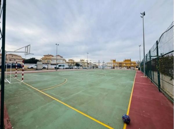 Chalet adosado en calle Monte de Santa Pola, 35