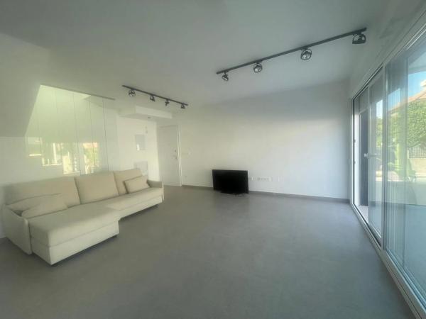 Chalet pareado en calle Ventura Selva Gonzalez