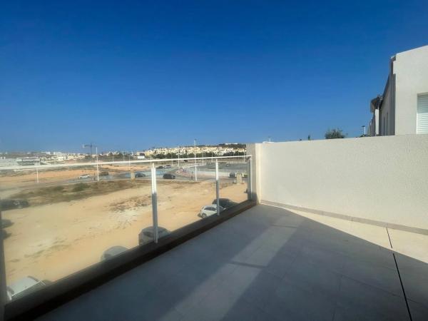 Chalet pareado en calle de Creta s/n