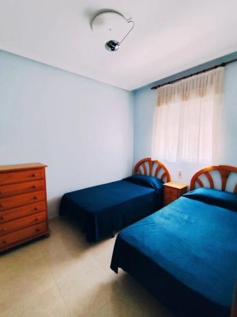 Piso en calle Tabarca, 3