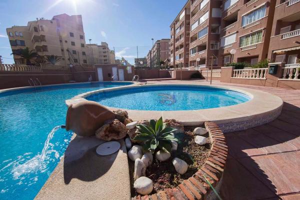 Piso en calle Tabarca, 3