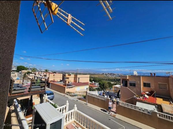 Chalet pareado en calle Aragon, 44