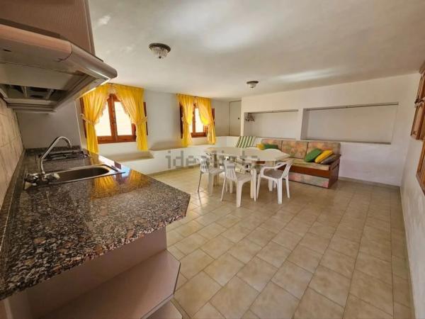 Chalet pareado en calle Aragon, 44