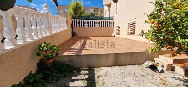 Chalet pareado en calle Aragon, 44