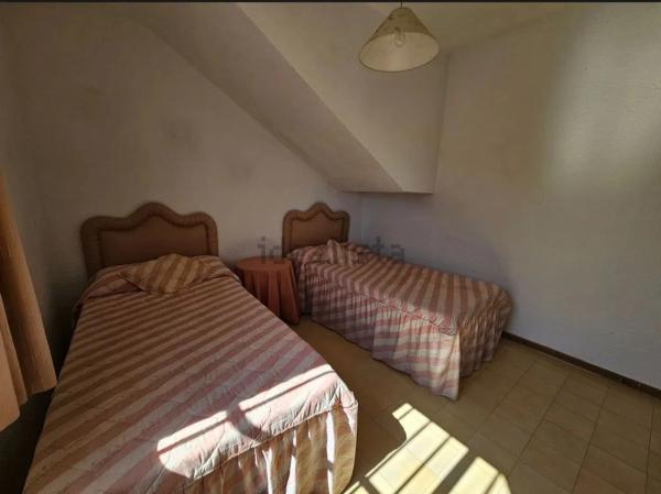 Chalet pareado en calle Aragon, 44