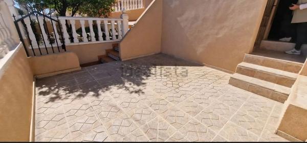 Chalet pareado en calle Aragon, 44