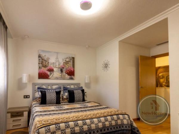 Casa independiente en calle Juan Gris