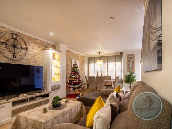 Casa independiente en calle Juan Gris