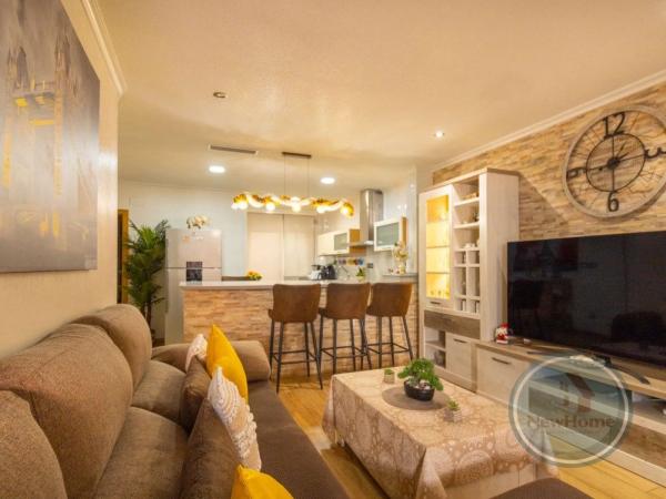 Casa independiente en calle Juan Gris