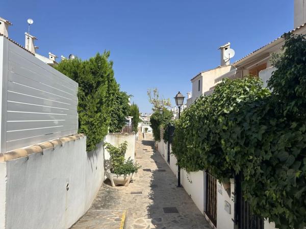 Chalet en calle Monte de Santa Pola