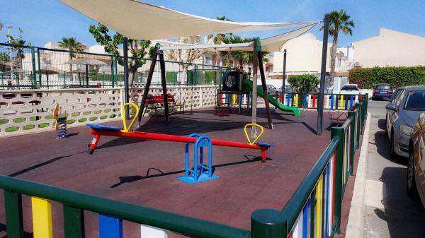 Chalet adosado en Monte de Santa Pola, 35