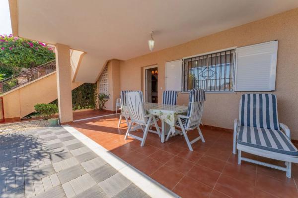 Casa independiente en avenida de Polonia, 152