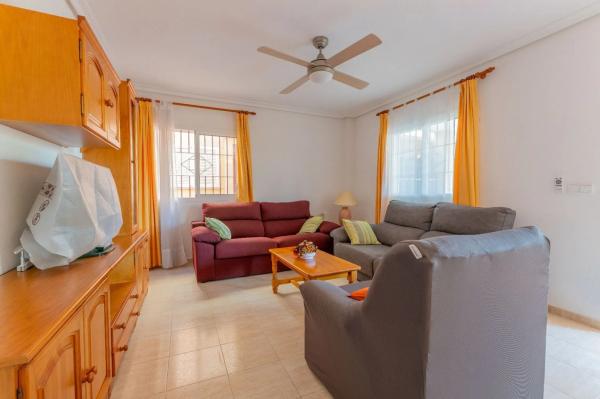 Casa independiente en avenida de Polonia, 152