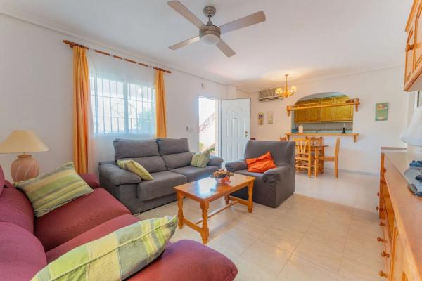 Casa independiente en avenida de Polonia, 152