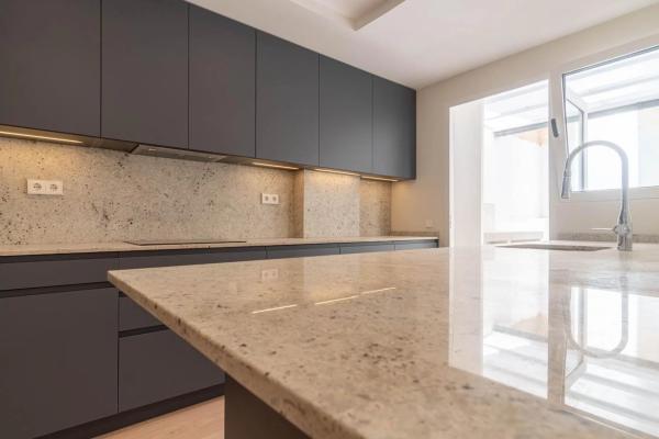 Piso en calle Cristóbal Sanz, 41