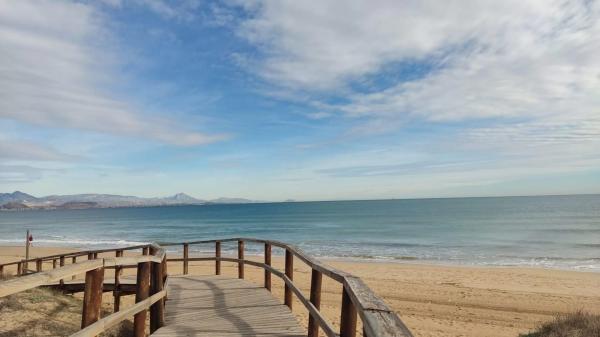 Piso en Arenales del Sol