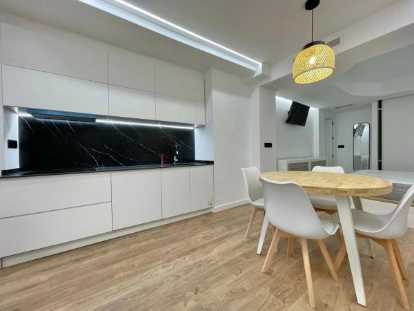 Piso en calle Diego Fuentes Serrano, 8