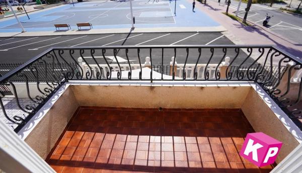 Casa independiente en calle Ondara