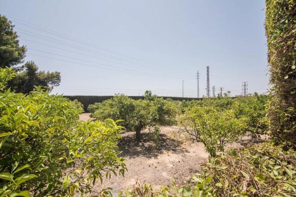 Casa independiente en Partida Altabix, 2113