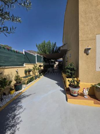 Casa independiente en calle les Oliveres