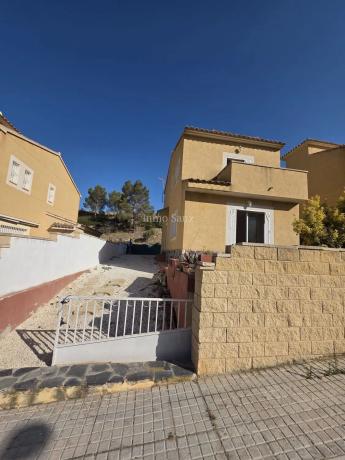 Casa independiente en calle les Oliveres