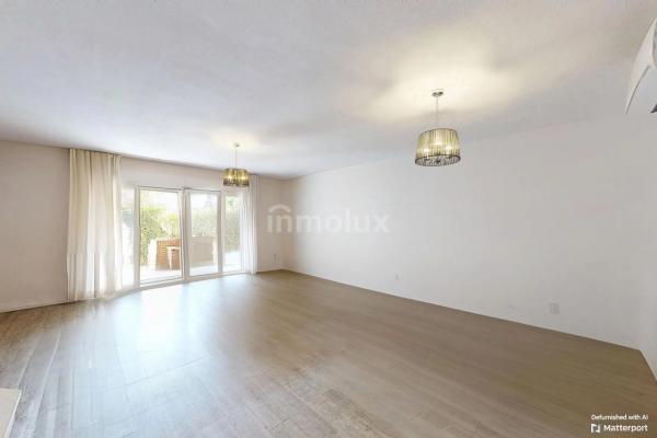 Chalet adosado en avenida Novelda