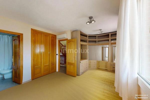 Chalet adosado en avenida Novelda