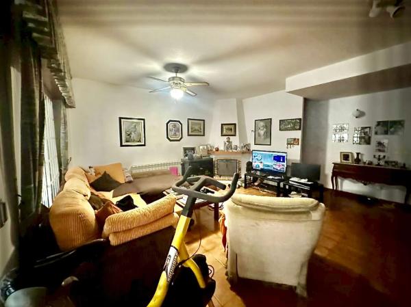 Chalet adosado en calle Trident