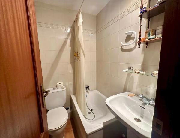 Chalet adosado en calle Trident