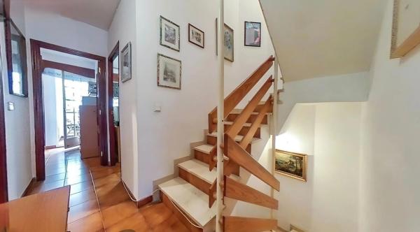 Chalet adosado en calle Trident