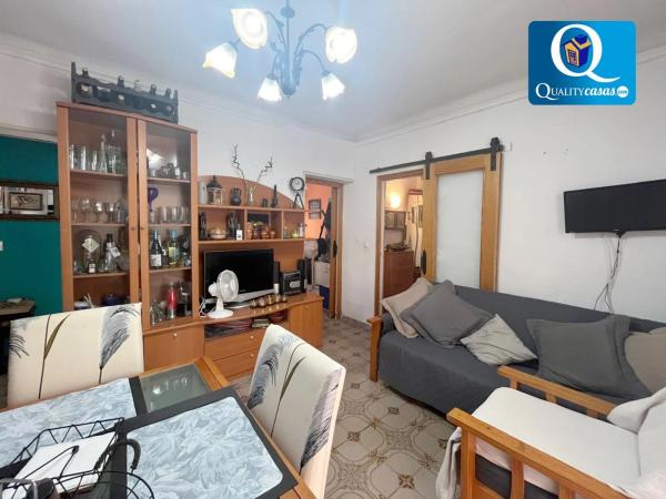 Piso en Barrio Colonia Requena - Virgen del Carmen