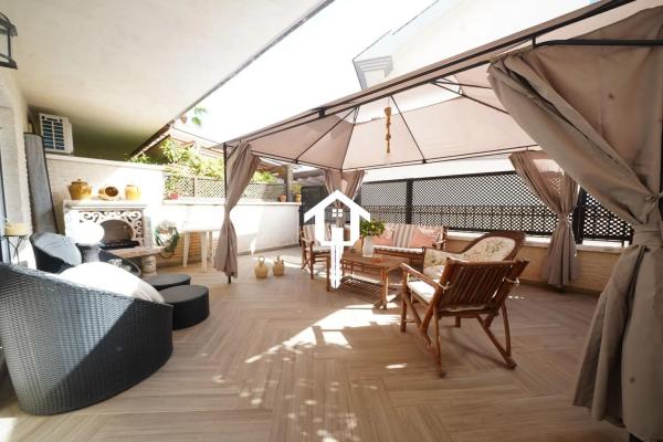 Chalet pareado en avenida Pintor Pérez Gil