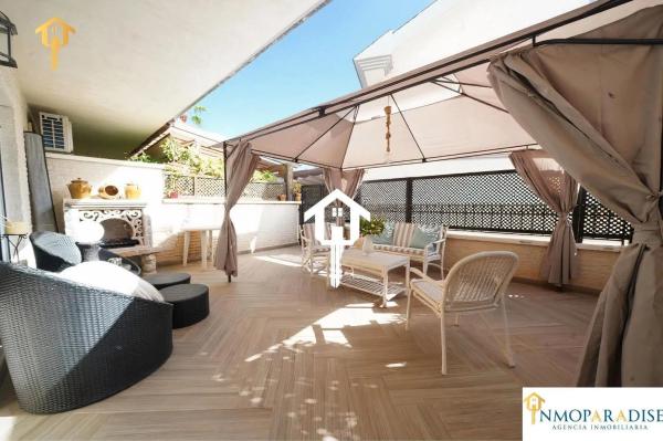 Chalet pareado en avenida Pintor Pérez Gil