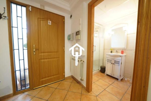 Chalet pareado en avenida Pintor Pérez Gil