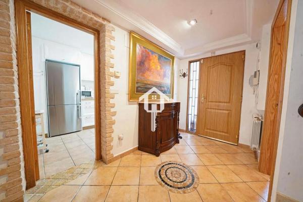 Chalet pareado en avenida Pintor Pérez Gil