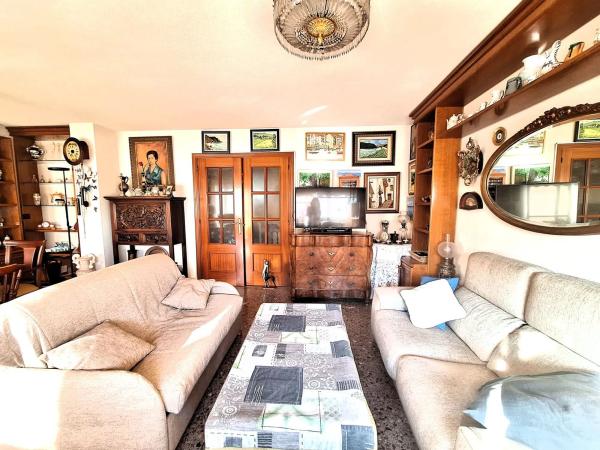 Piso en avenida Pintor Xavier Soler