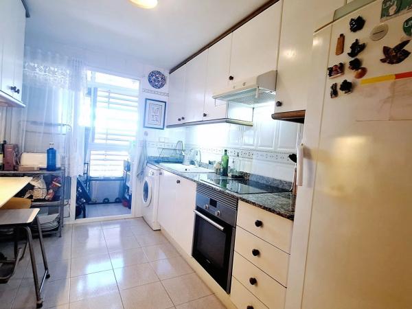 Piso en avenida Pintor Xavier Soler