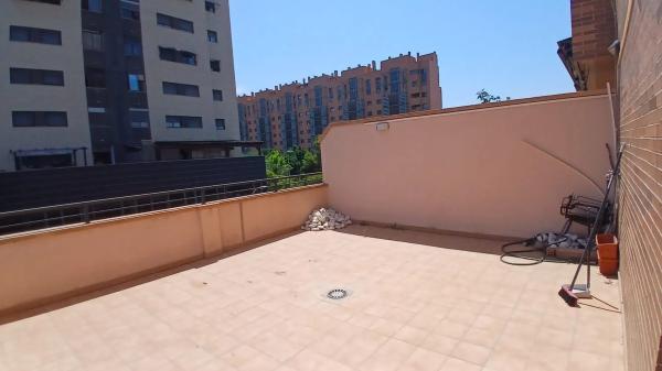 Dúplex en Av Juan Sanchis Candela, 23