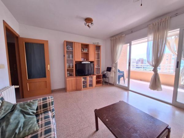 Piso en avenida Países Escandinavos