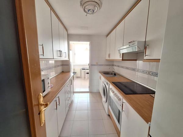 Piso en avenida Países Escandinavos