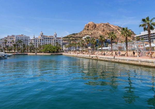 Piso en Barrio Carolinas Bajas